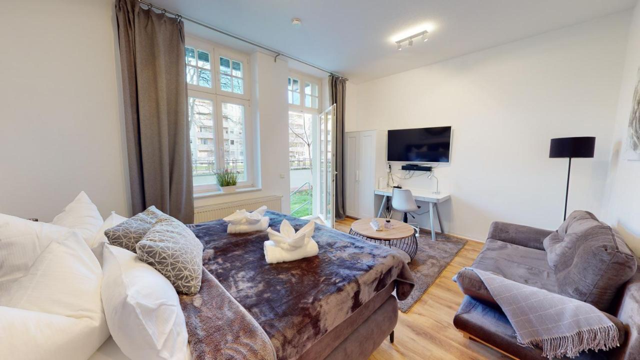 Sweethome - Business-Apartment Mit Kueche, Terrasse, Stellplatz マクデブルク エクステリア 写真